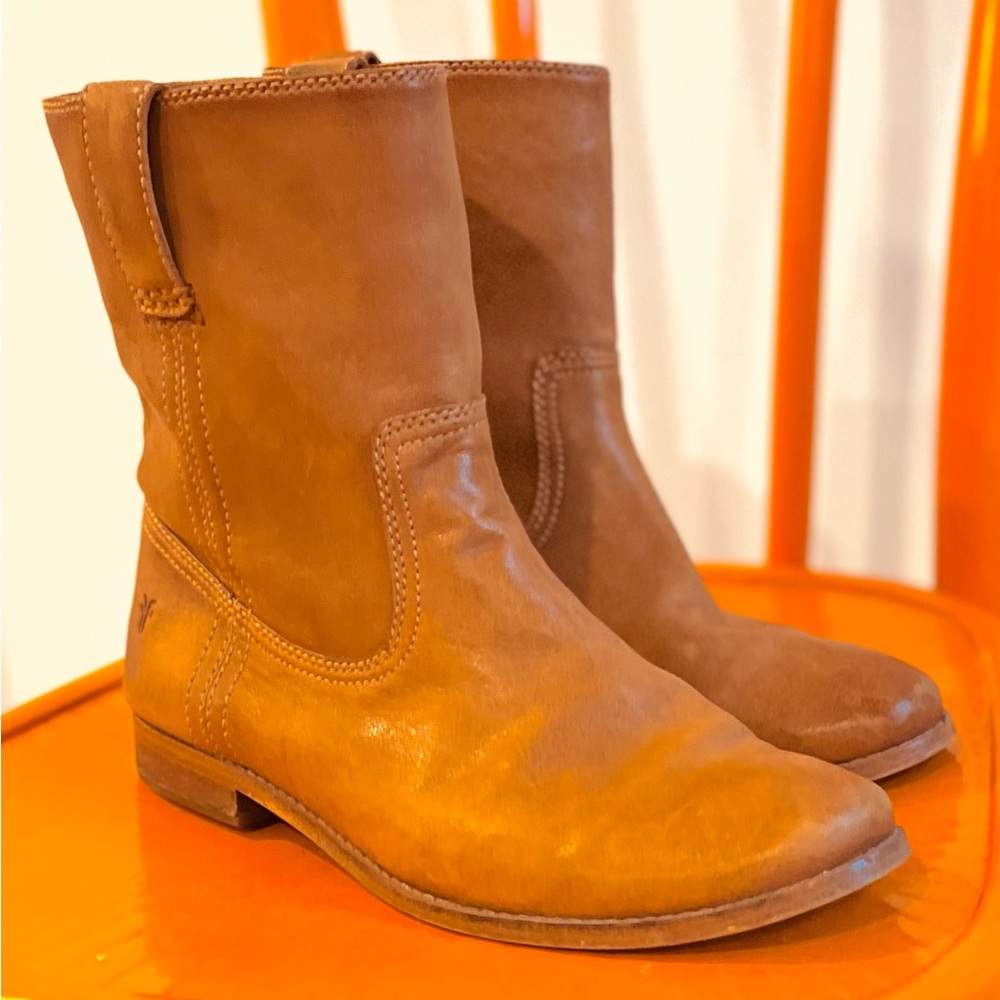 Frye low boots, size 9.5, leather, camel colored